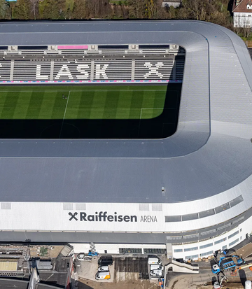 Raiffeisen Arena in Linz relies on mechanical access solution with emergency exit door function from WILKA