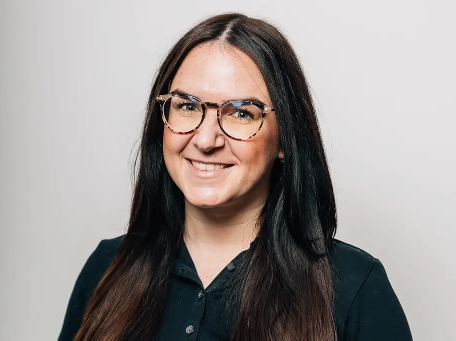 Portrait of an employee of Gölzner GmbH.